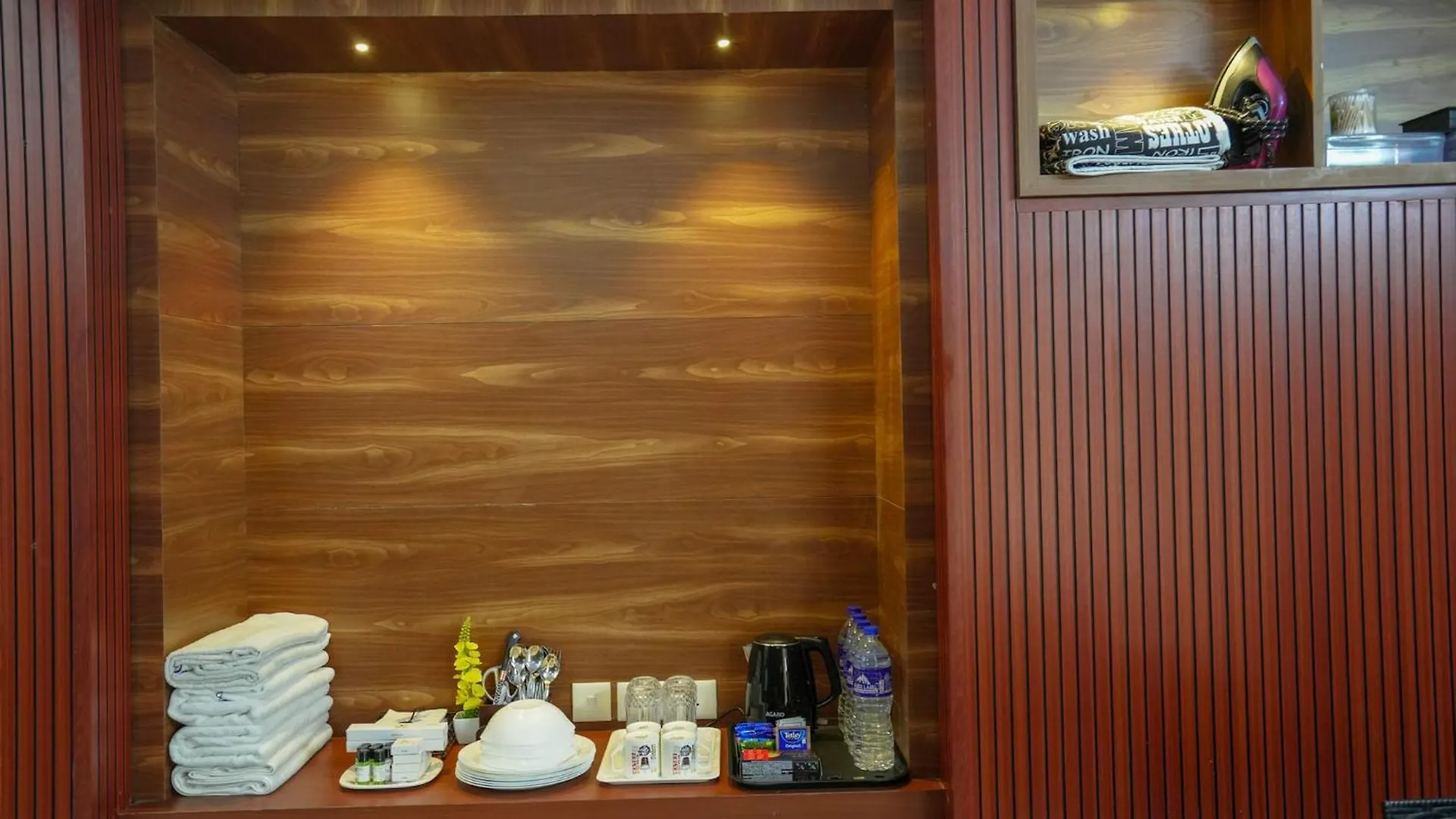 Mayflower Family Lounge -Cochin Airport Nedumbassery India